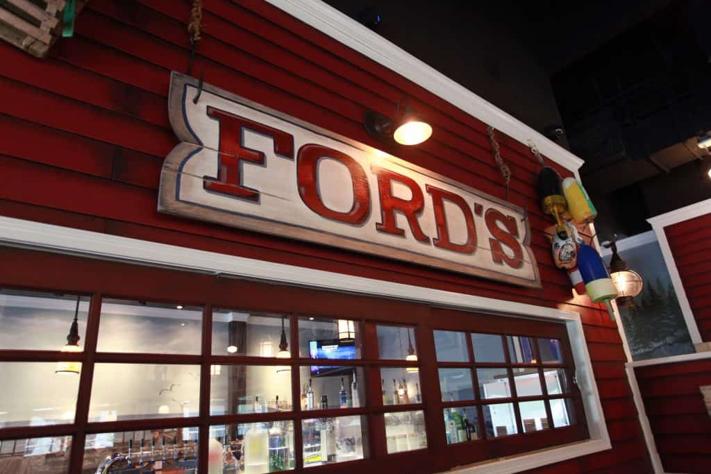 Interior Picture of Ford's Fish Shack in Ashburn